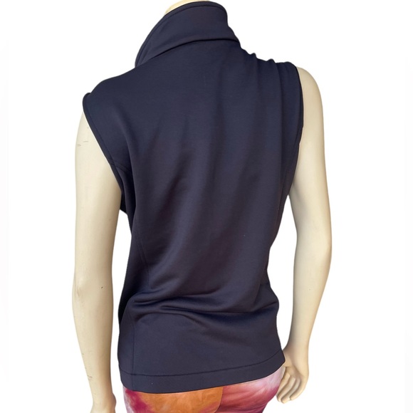 Made for Life Women’s Puffer Vest Lightweight Packable Down Alternative coat - Picture 4 of 5